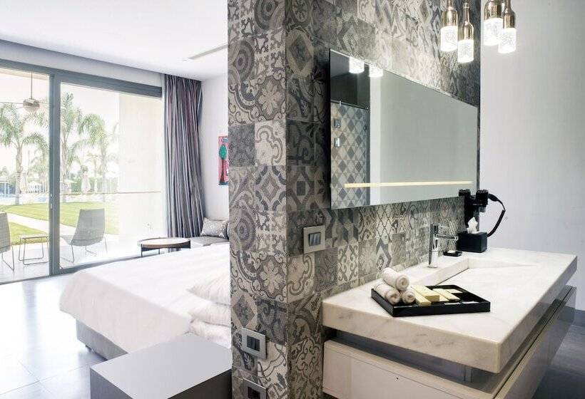 اتاق داخلی دلوکس, Dusit Thani Lakeview Cairo