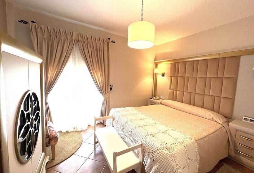 חדר סטנדרט, El Curro