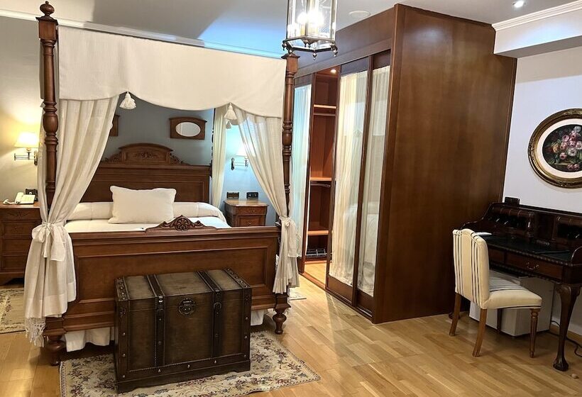 חדר סופריור, El Curro