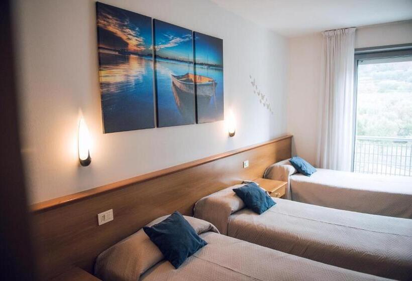 スタンダード４人部屋, Everest Arco