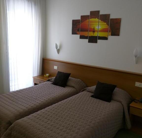 ファミリールーム, Everest Arco