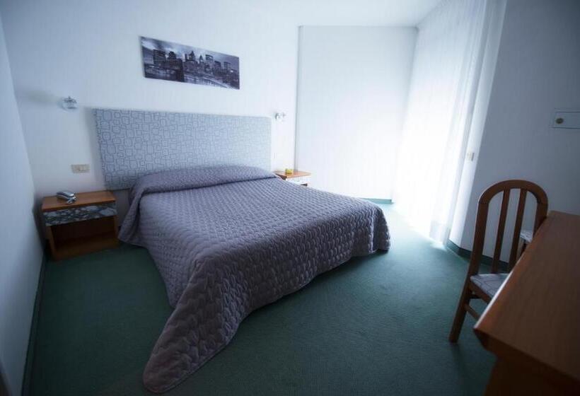 シングルデラックスルーム, Everest Arco