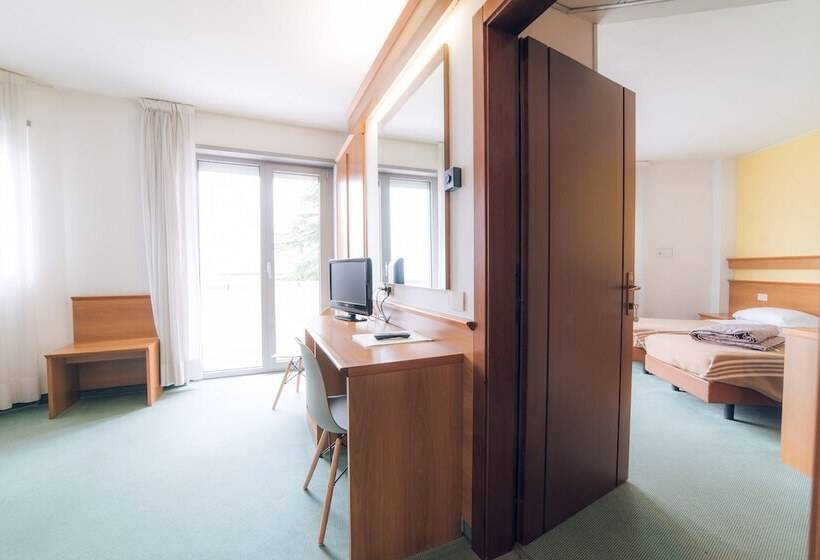 ファミリールーム, Everest Arco