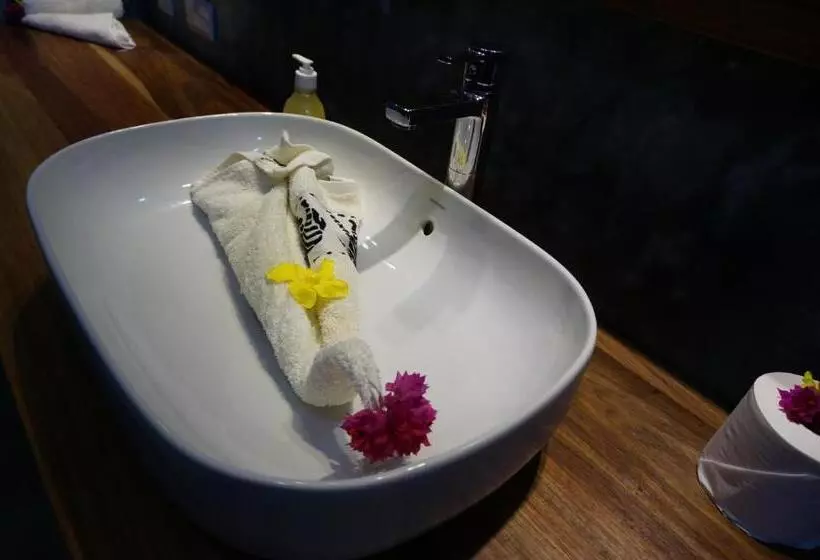 デラックスの４人部屋, White Sands