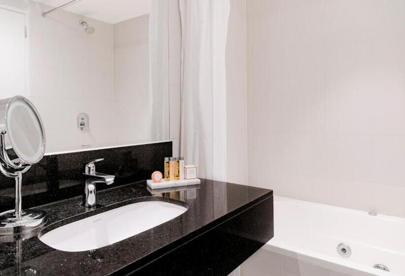 Junior Suite, Costa Del Sol Wyndham Tumbes