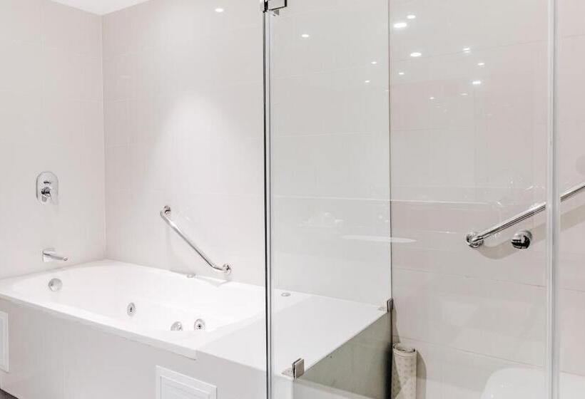 سوییت, Costa Del Sol Wyndham Tumbes