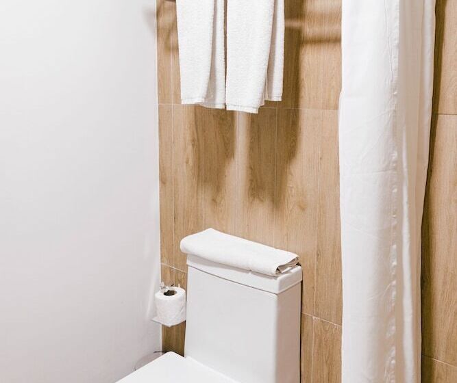 اتاق استاندارد سه نفره, Costa Del Sol Wyndham Tumbes