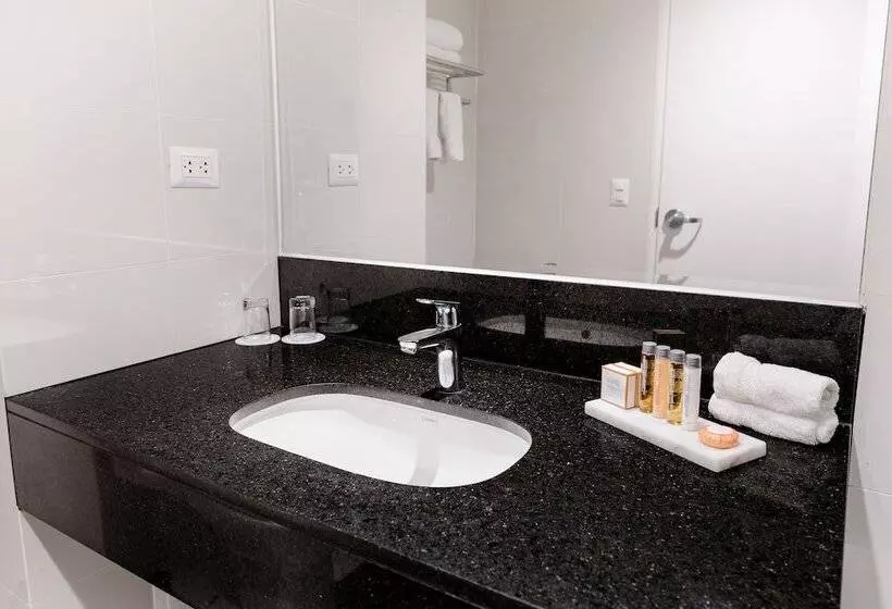 اتاق سوپریور, Costa Del Sol Wyndham Tumbes