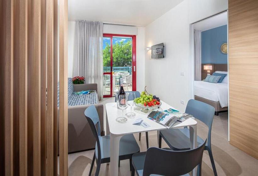 带露台的小型套房, Princess Apart