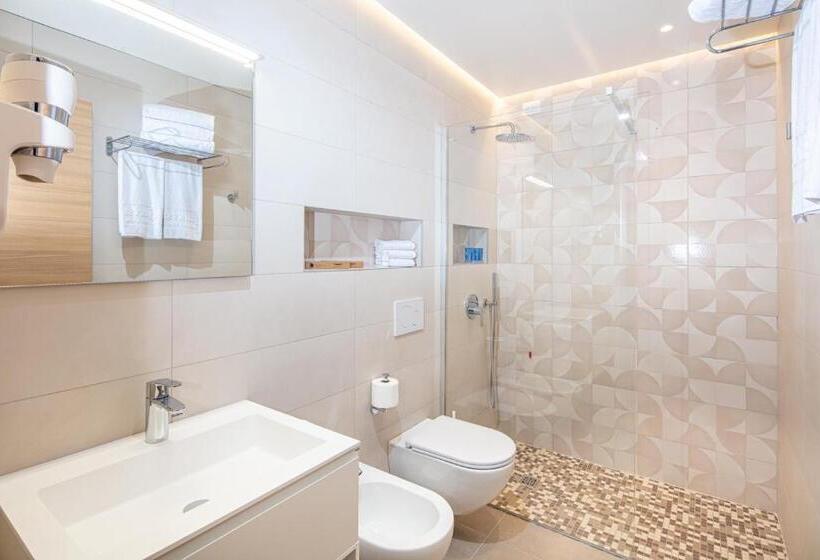 带露台的小型套房, Princess Apart