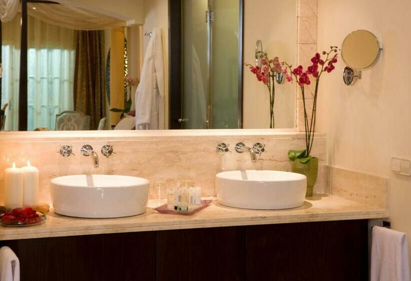 Полулюкс с Гидромассажем, Majestic Elegance Punta Cana - All Inclusive