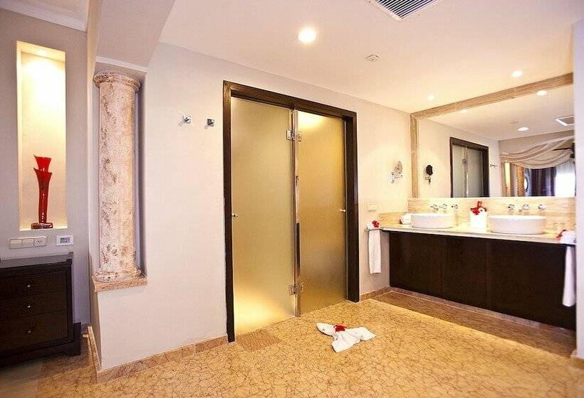 Полулюкс с Гидромассажем, Majestic Elegance Punta Cana - All Inclusive