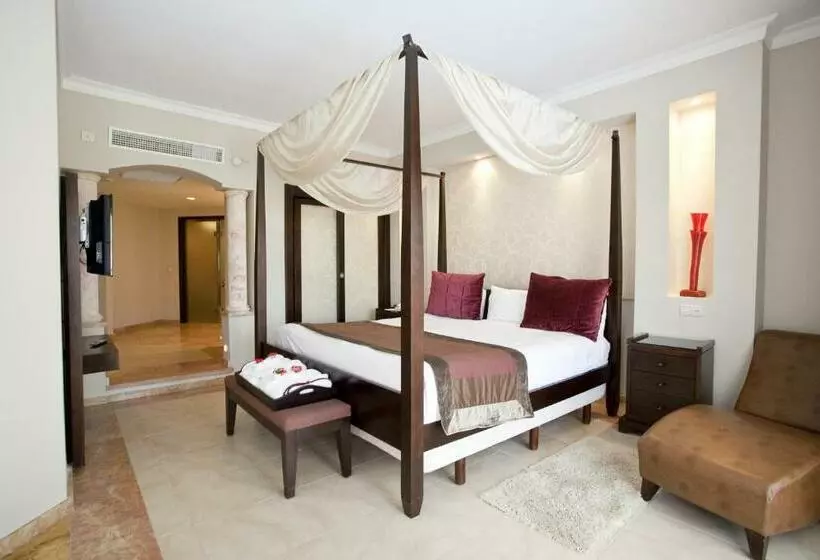 سوئیت با وان آب گرم, Majestic Elegance Punta Cana - All Inclusive