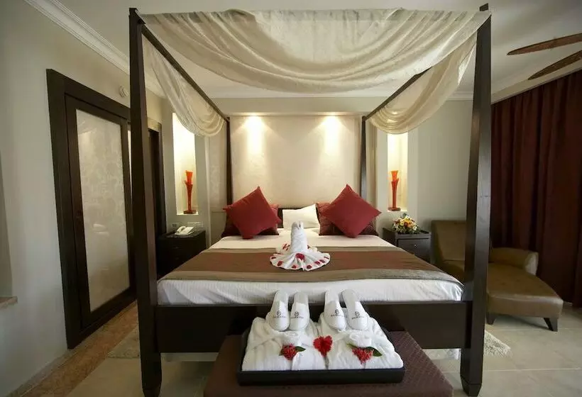 سوئیت با وان آب گرم, Majestic Elegance Punta Cana - All Inclusive