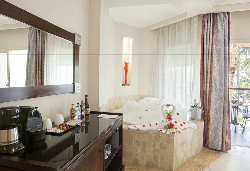 Полулюкс Клуб, Majestic Elegance Punta Cana - All Inclusive