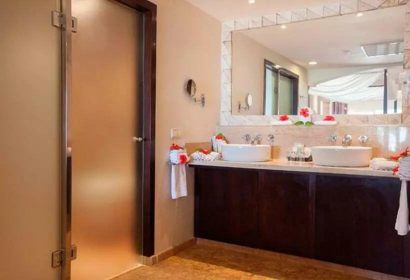 سوئیت کلوب با چشمانداز دریا, Majestic Elegance Punta Cana - All Inclusive