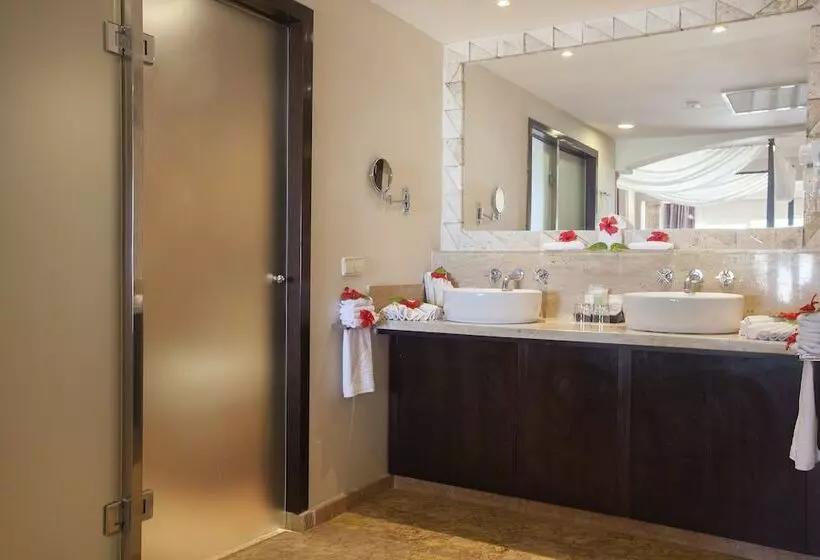 سوئیت کلوب با چشمانداز دریا, Majestic Elegance Punta Cana - All Inclusive