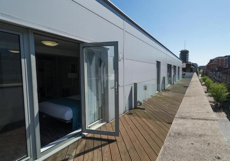 标准工作室, Saco Holborn – Lamb’s Conduit St