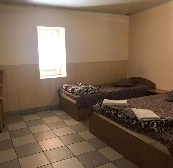 Standard Kolmen Hengen Huone, мотель євро