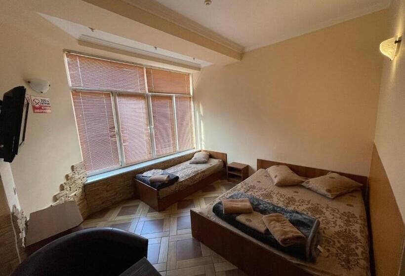 اتاق راحتی سه تخته, мотель євро