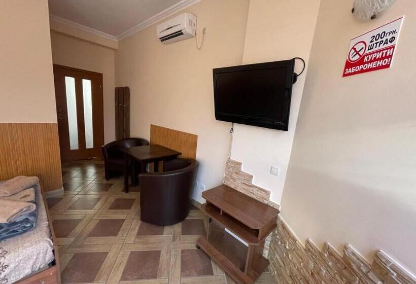 اتاق راحتی سه تخته, мотель євро