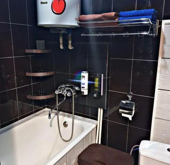 اتاق استاندارد, Status House
