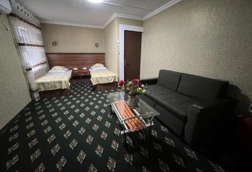 اتاق استاندارد, Status House