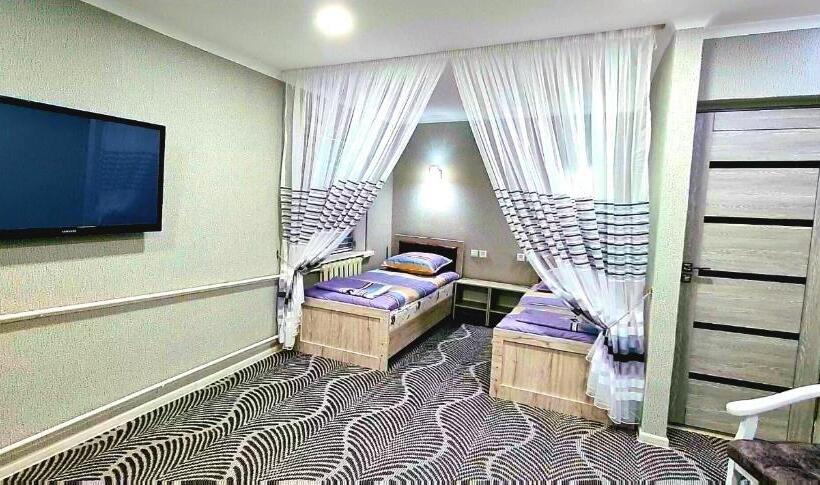 آپارتمان 1 خوابه, Status House