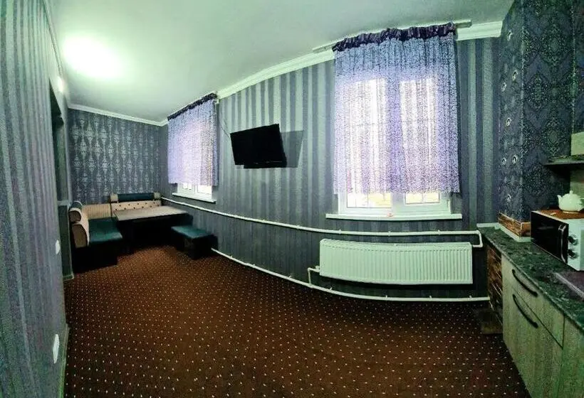 اتاق استاندارد یک نفره, Status House