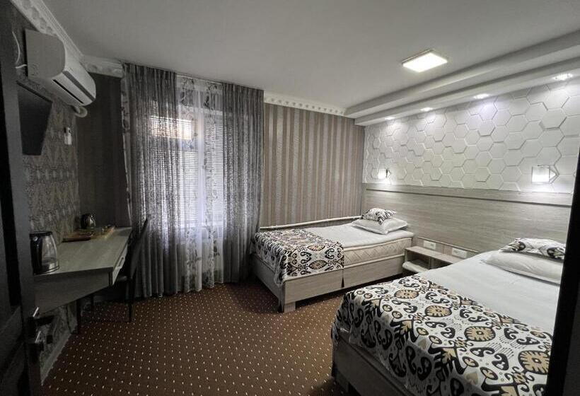 آپارتمان 2 خوابه, Status House