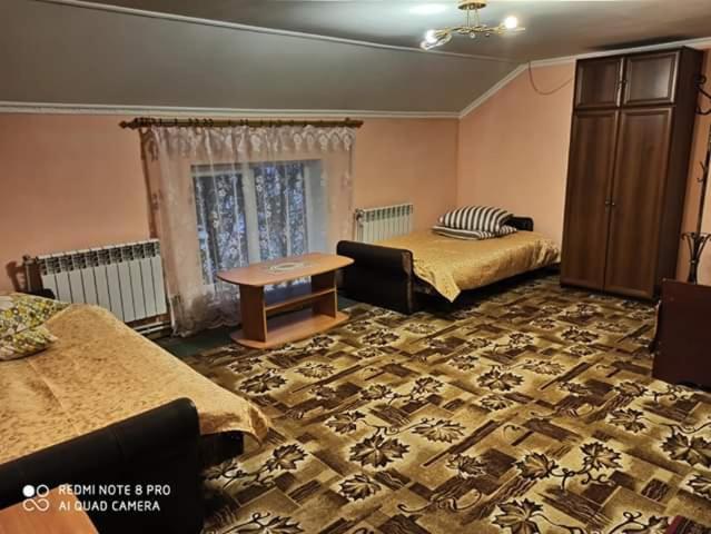 Семейный Номер, садиба барвінок