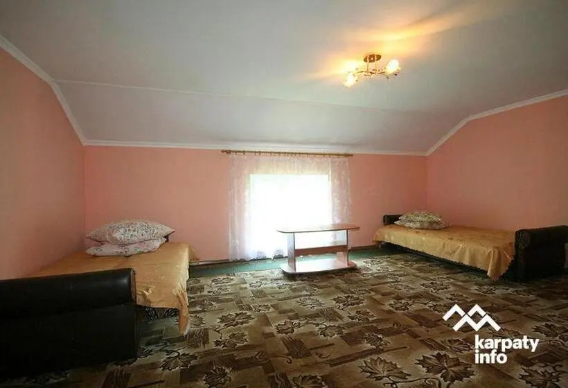ファミリールーム, садиба барвінок