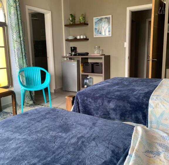 חדר משפחתי, Sarah S Place San Andres