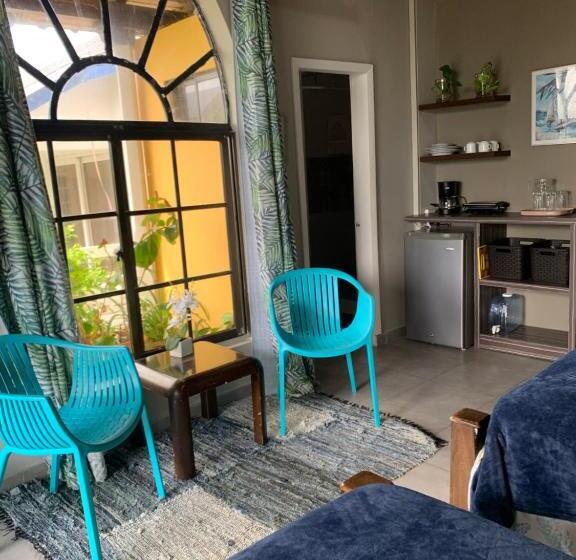 Семейный Номер, Sarah S Place San Andres