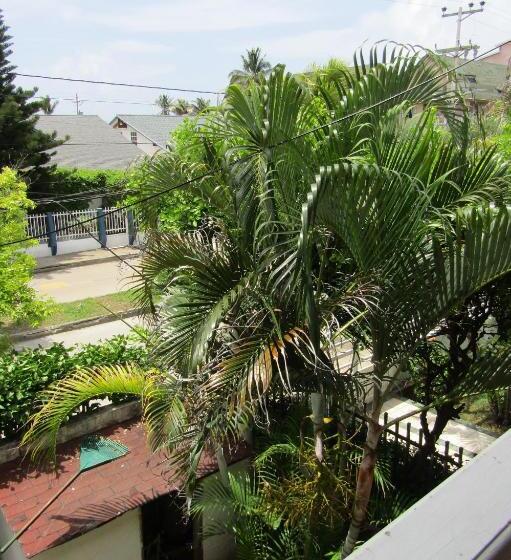 חדר משפחתי, Sarah S Place San Andres