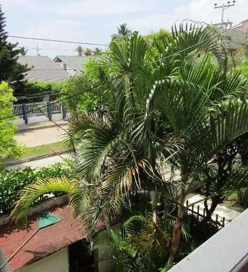 اتاق خانوادگی, Sarah S Place San Andres