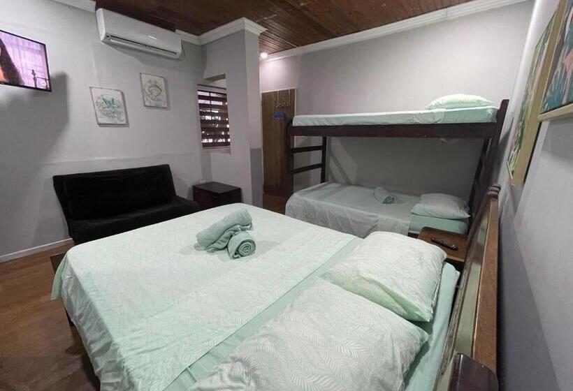 חדר קלאסי לארבעה, Sarah S Place San Andres