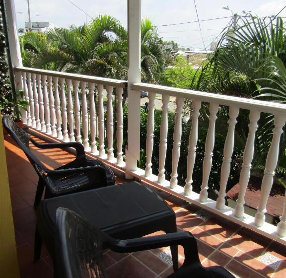 חדר משפחתי, Sarah S Place San Andres