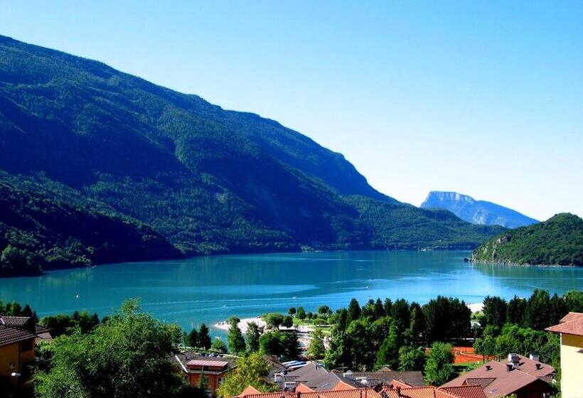 חדר סטנדרט נוף לאגם, Albergo Stella Alpina