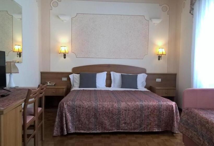 Номер Стандарт Трехместный, Albergo Stella Alpina