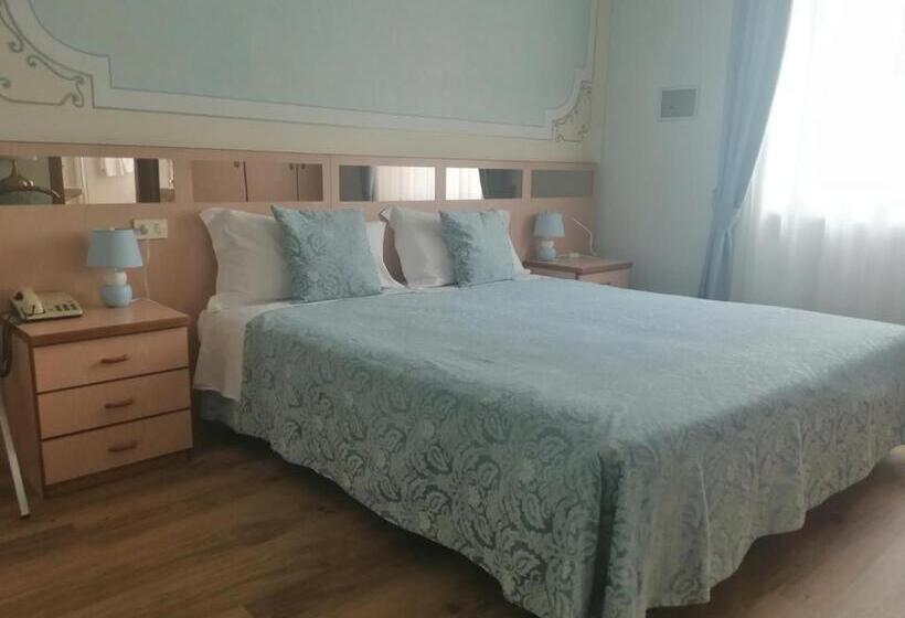 스탠다드 룸 호수 전망, Albergo Stella Alpina