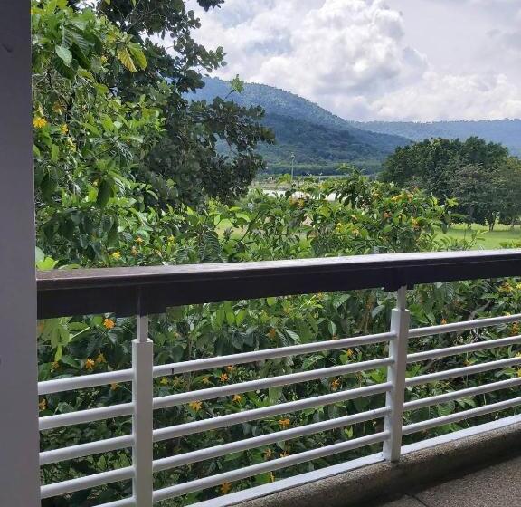 إستوديو قياسى ذو إطلالة, Samerdrow Khao Yai