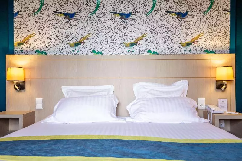 اتاق استاندارد با تخت دو نفره بزرگ, Best Western Plus Hôtel Vannes Centre Ville