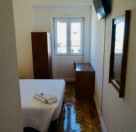 اتاق استاندارد یک نفره, Poveira