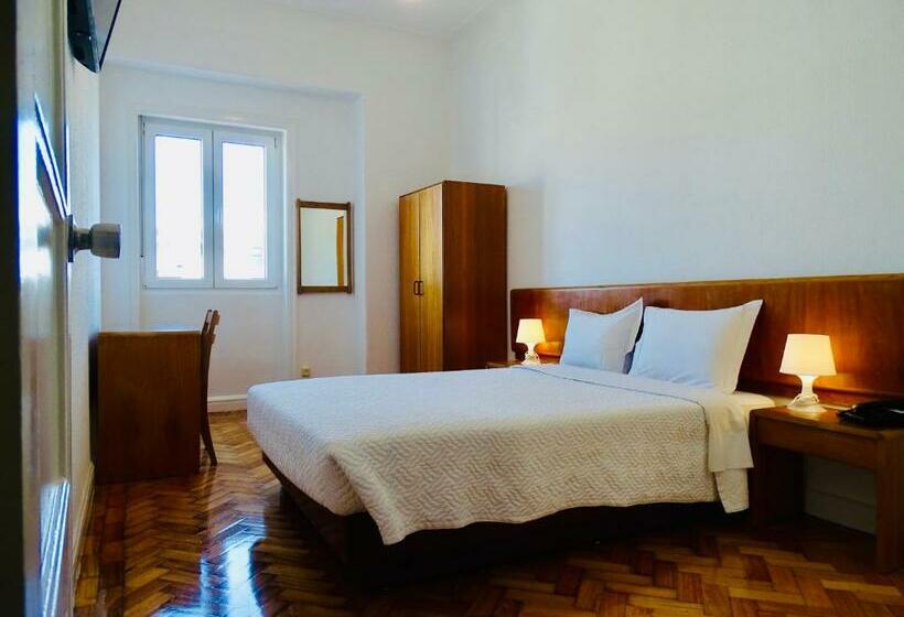 اتاق استاندارد یک نفره, Poveira