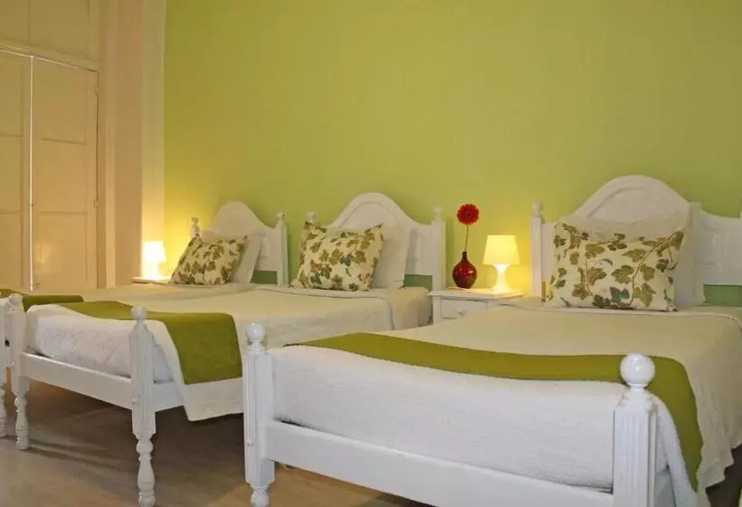 اتاق پنج‌تخته استاندارد, Poveira