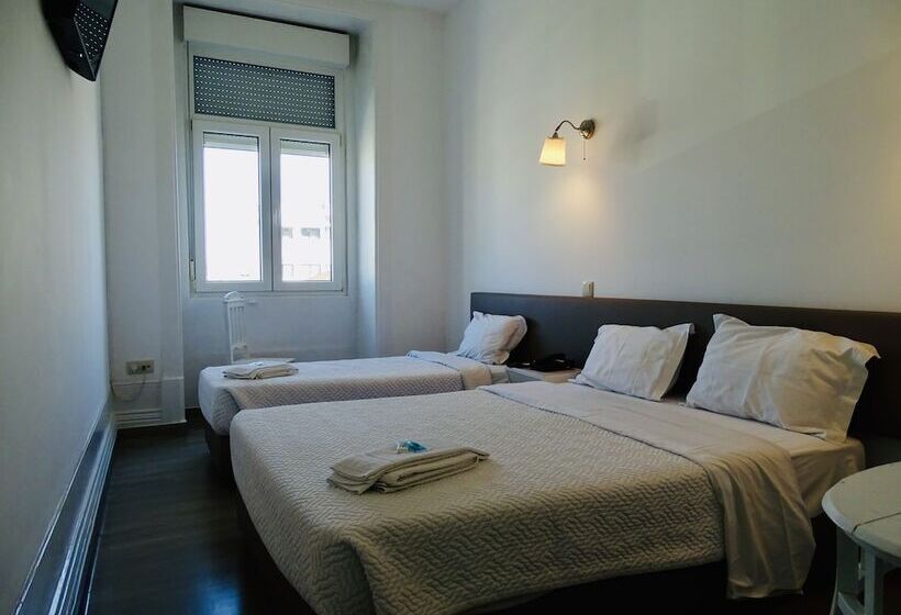 اتاق استاندارد سه نفره, Poveira