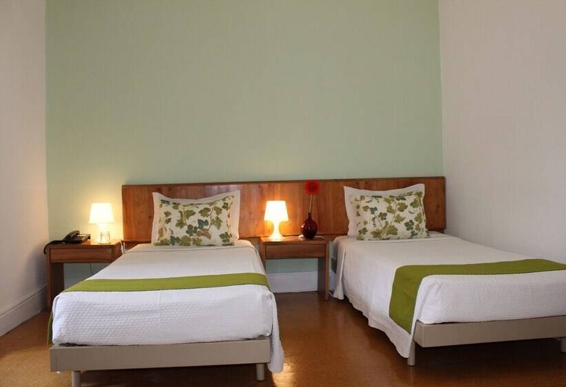 اتاق استاندارد, Poveira