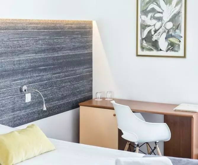 バルコニー付きスタンダードルーム, Punta