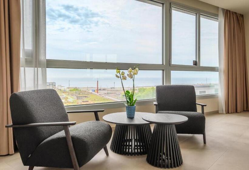 سوئیت با وان آب گرم, Sb Diagonal Zero 4 Sup